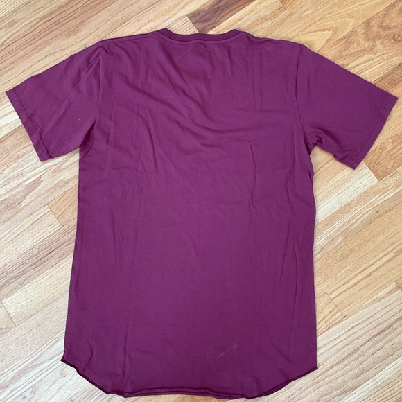 Eswic Graphic T Shirt Adult Tee Burgundy size Medium - Picture 2 of 8